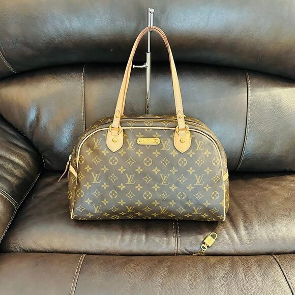 Louis Vuitton Handbags - Louis Vuitton Montorgueil GM